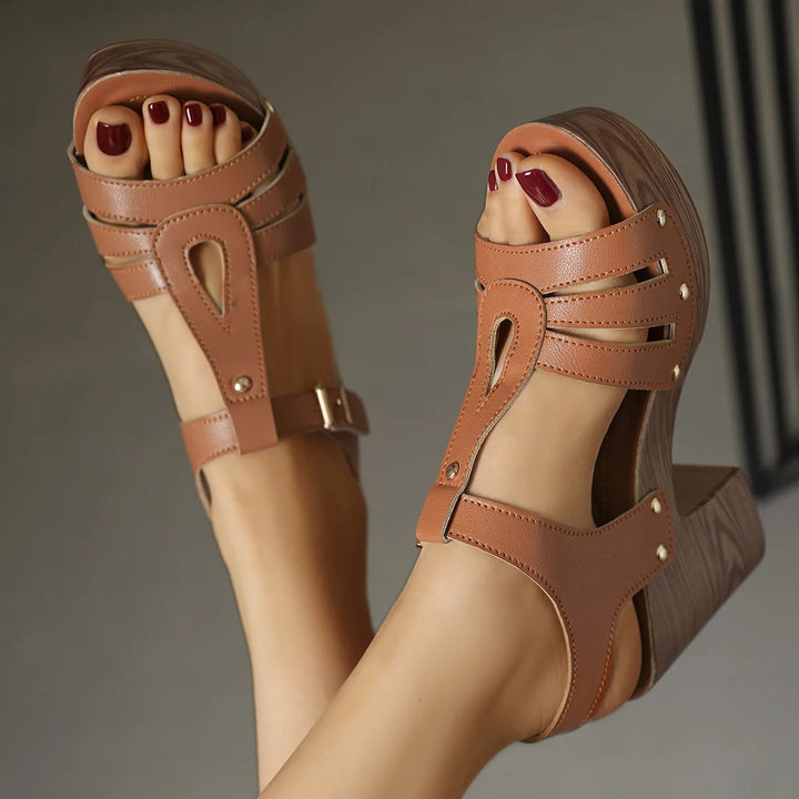 Vittoria Platform Sandal