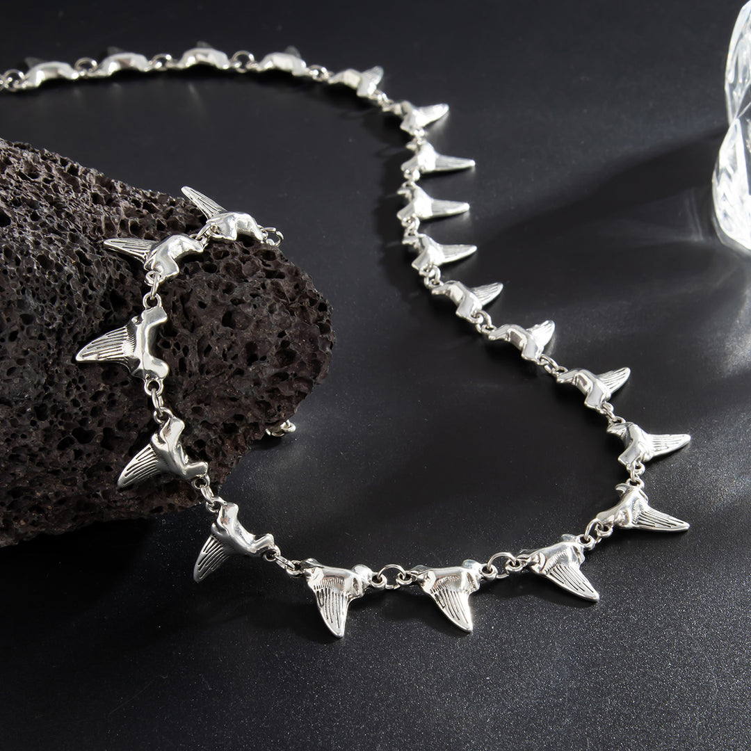 Avalon Fang Chain