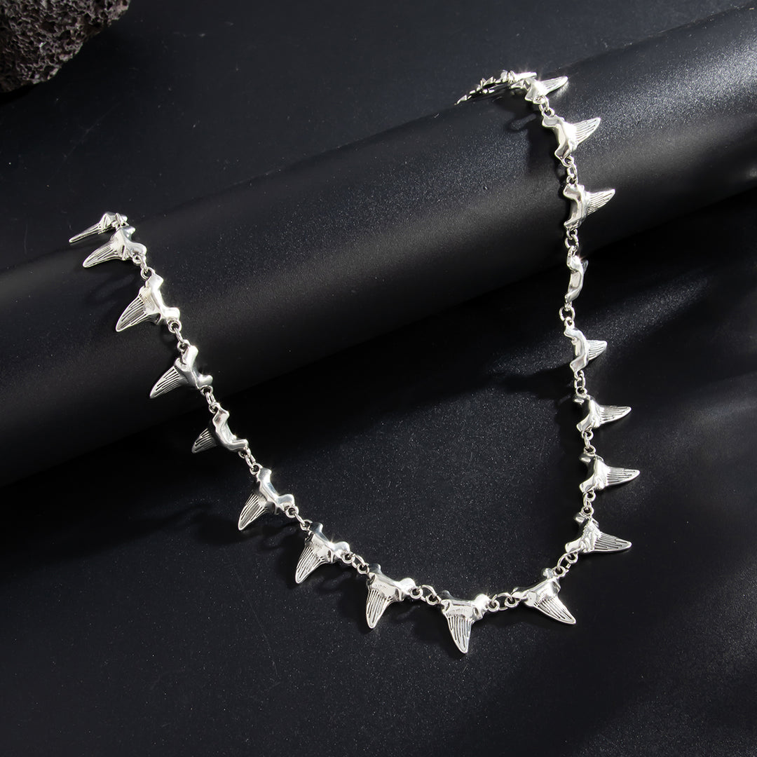 Avalon Fang Chain