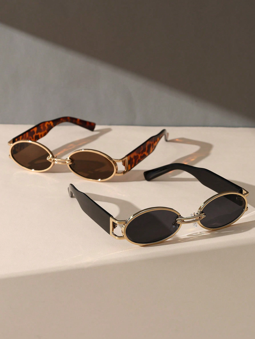 Renzo Oval Sunglasses